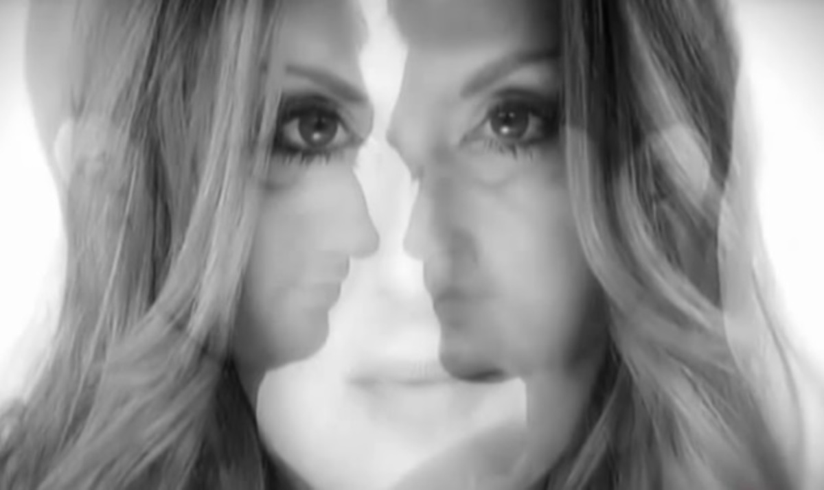 Onirama – Έλενα Παπαρίζου:  Το μήνυμα που στέλνουν με αφορμή την Παγκόσμια Ημέρα κατά του AIDS