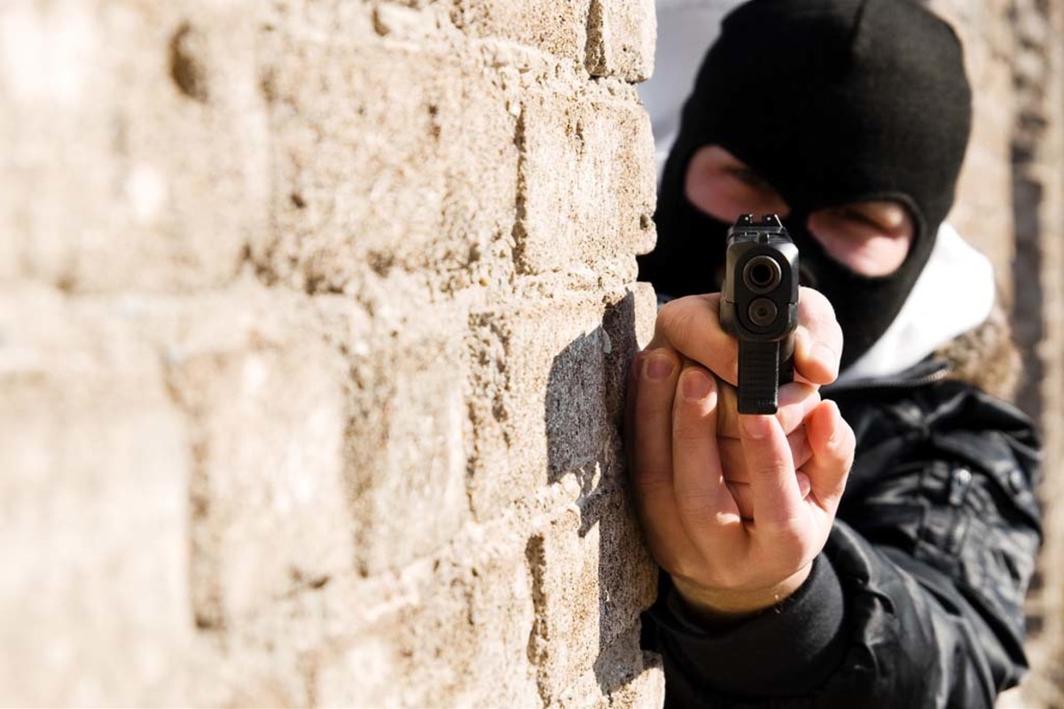 Εισβολή σε μονοκατοικία στον Άλιμο – Έδεσαν 23χρονο