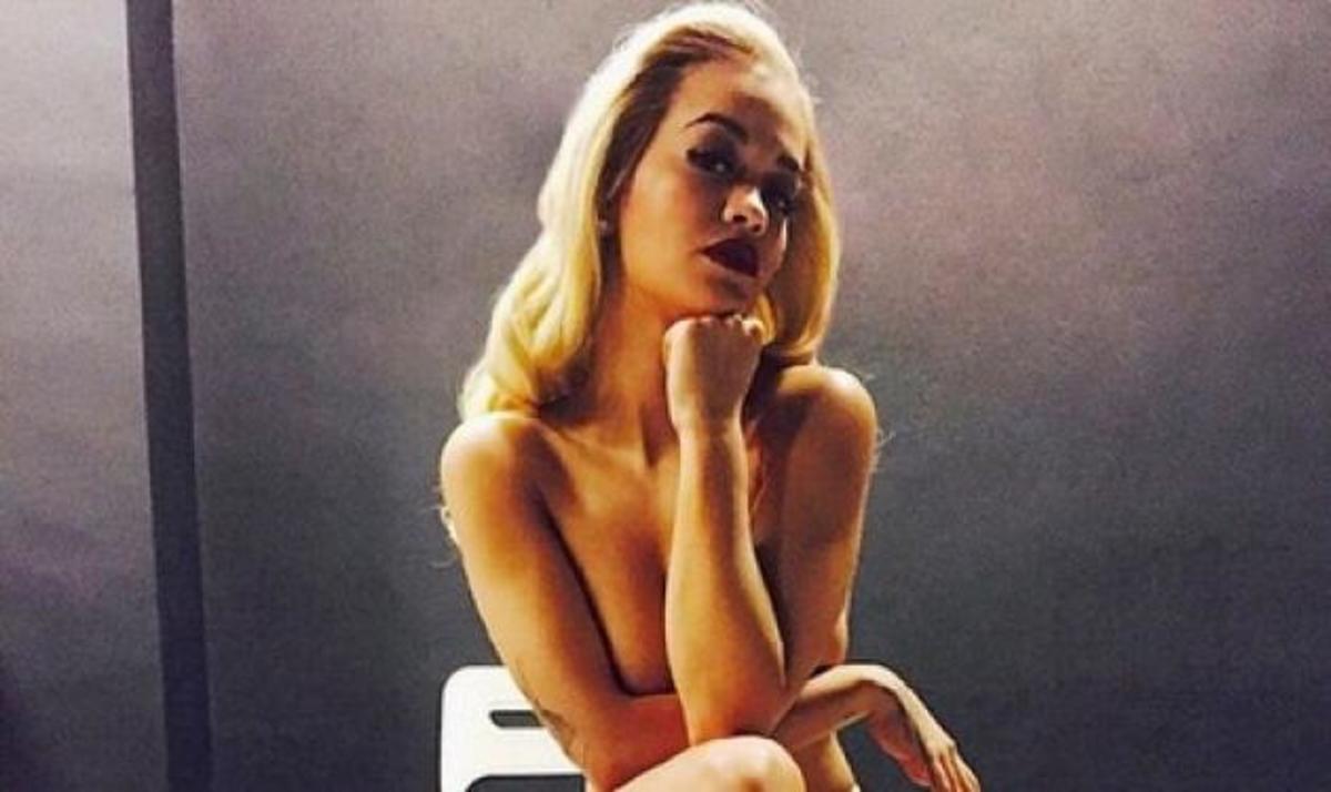 Η φωτογραφία που “έσπασε” το Instagram! Ποζάρει μόνο με τις γόβες η Rita Ora