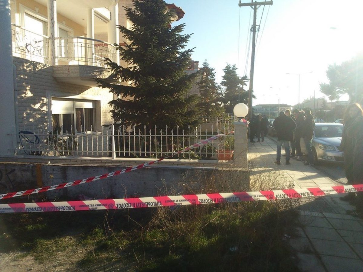 Δολοφονία Ωραιόκαστρο: Βρέθηκε το κυνηγετικό μαχαίρι με το οποίο δολοφόνησε τους τρεις συγγενείς του – Τι έδειξε η αυτοψία