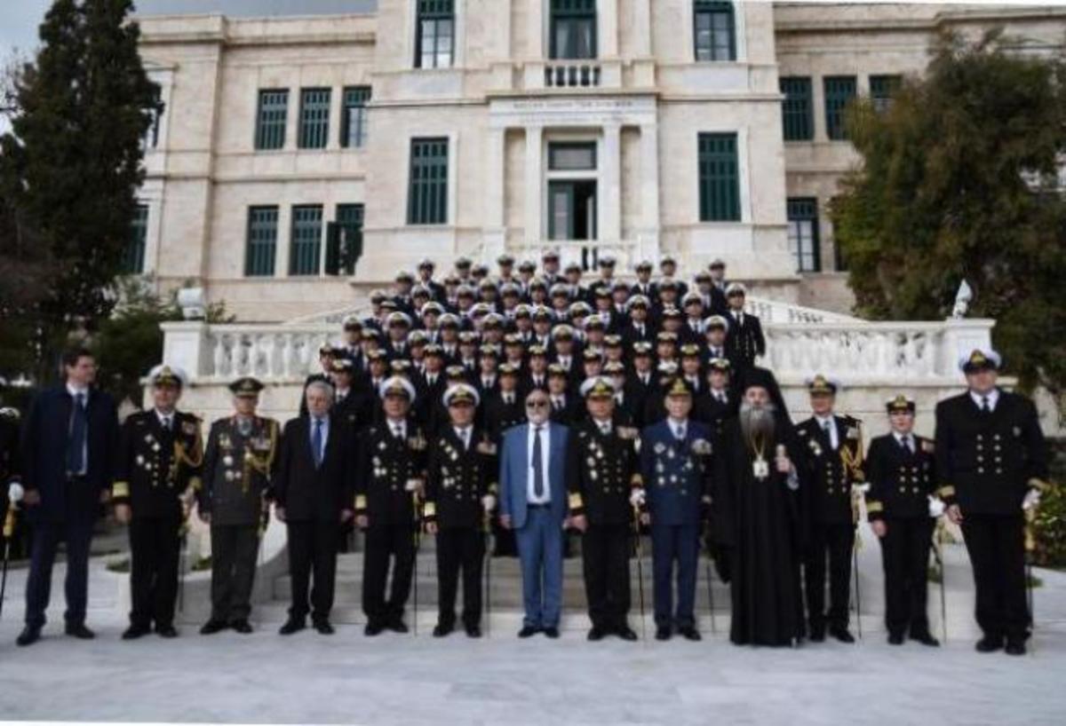 Ορκίστηκαν 64 νέοι σημαιοφόροι του λιμενικού σώματος [pics]