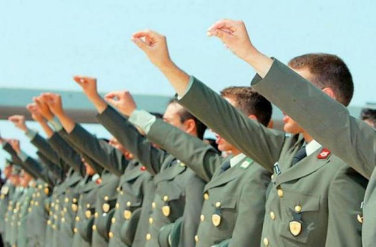 Τι συμβαίνει με την συνταγογραφηση των στρατιωτικών ιατρών – Το θέμα στη Βουλή