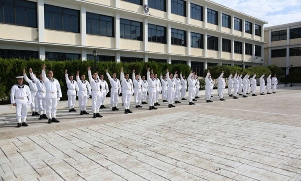 Ορκίστηκαν οι πρωτοετείς της Σχολής Ναυτικών Δοκίμων [pics]