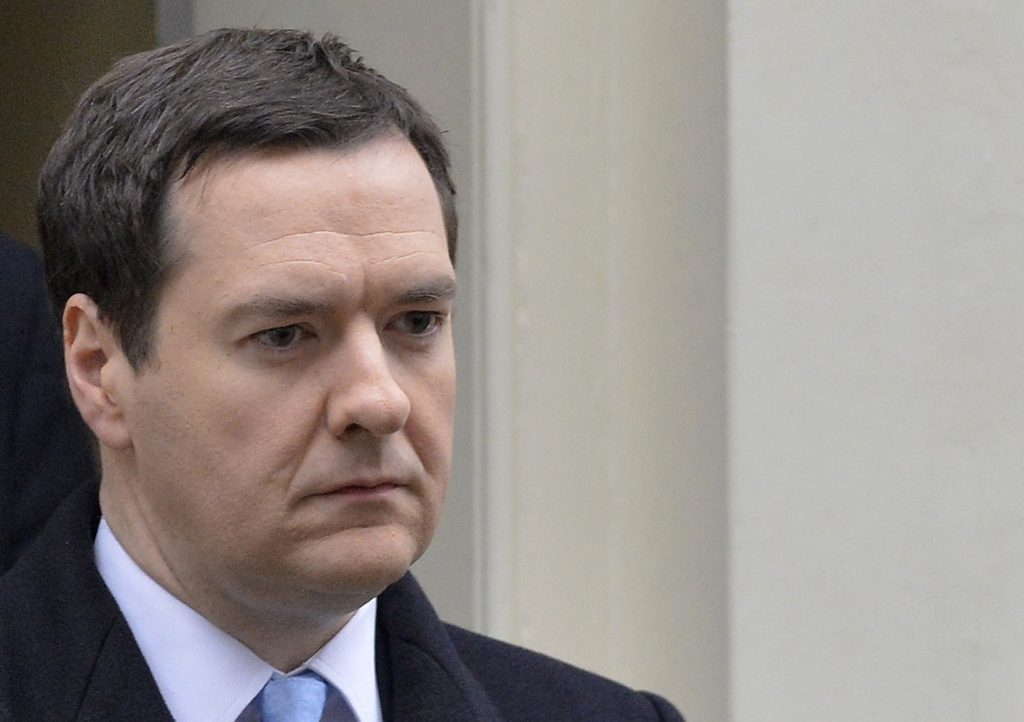 Σε περικοπές 30 δισ. ευρώ θα πρέπει να προχωρήσει η Βρετανία μετά το 2015, σύμφωνα με τον Όσμπορν