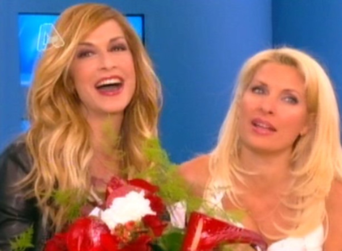 Η Άννα τραγουδά με την Ελένη!