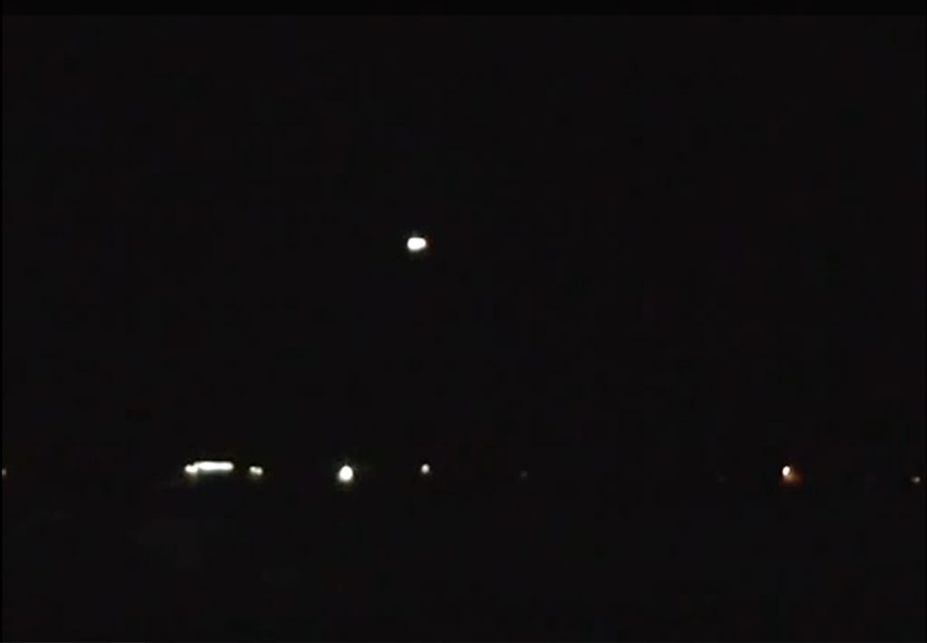 Άγνωστο ιπτάμενο αντικέιμενο στον ουρανό της Λαμίας – Δείτε βίντεο
