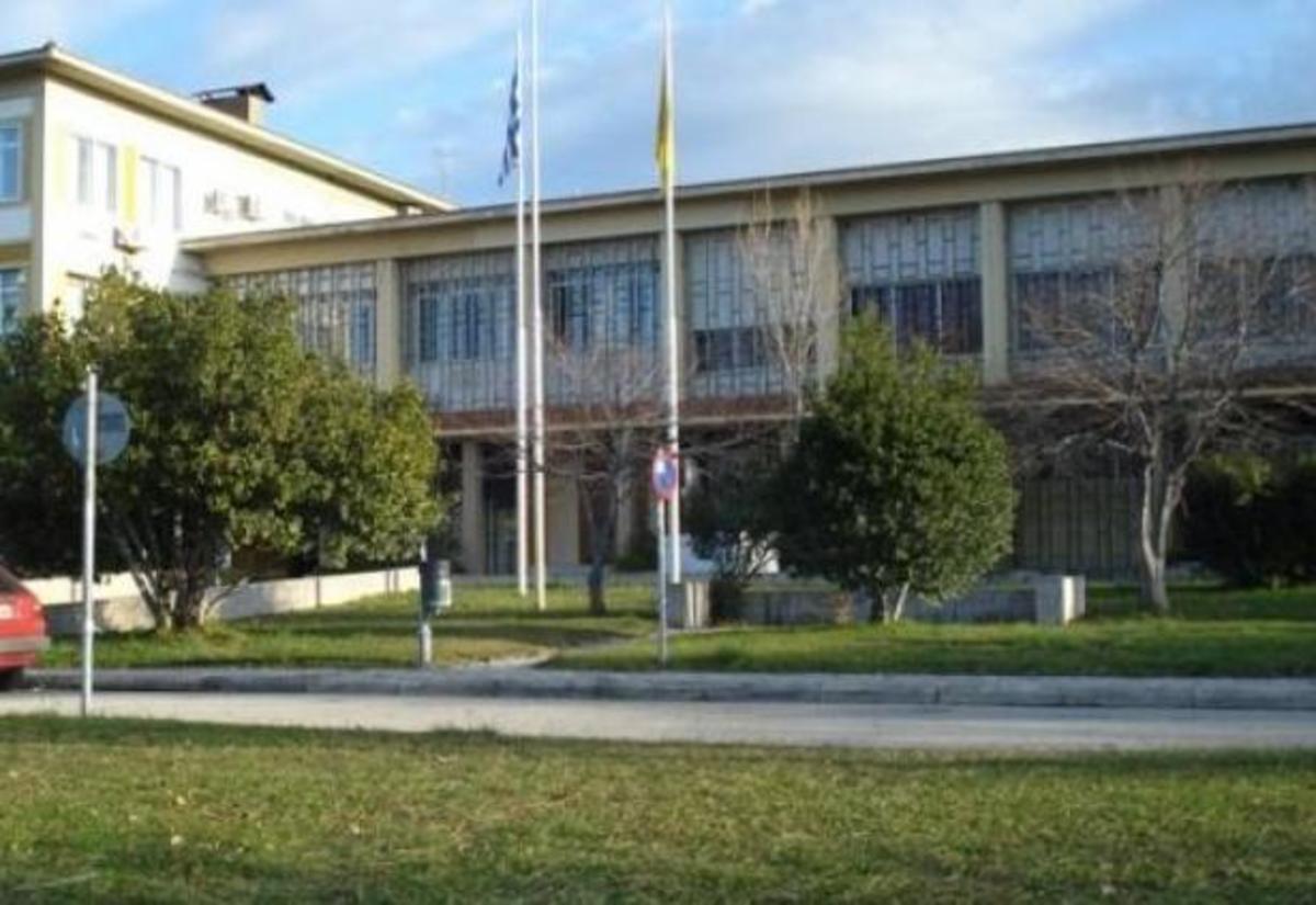 Τέσσερις καθηγητές του Πανεπιστημίου Πατρών διεκδικούν τη θέση του πρύτανη