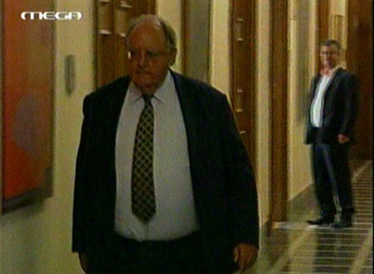 Πολιτική θύελλα από τις δηλώσεις Πάγκαλου