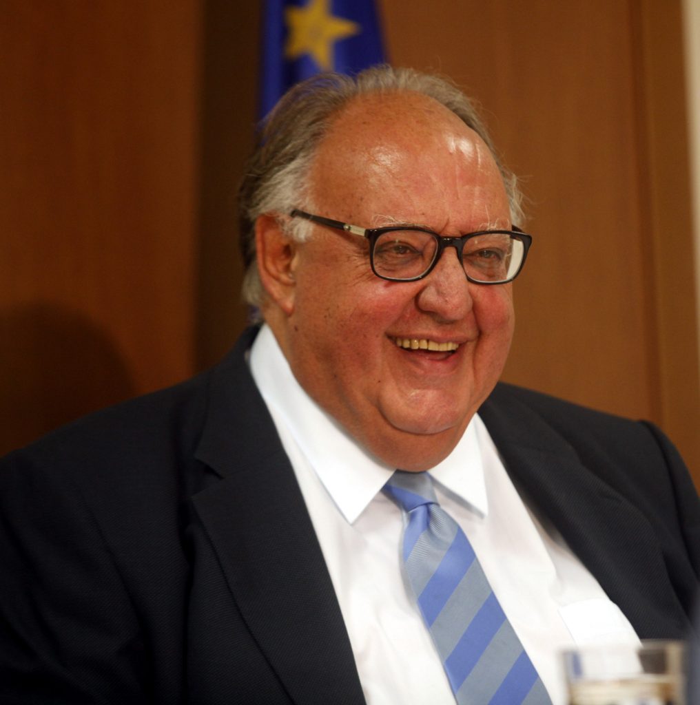 Από ποιόν ζητάει ο Πάγκαλος 1 εκατομμύριο ευρώ