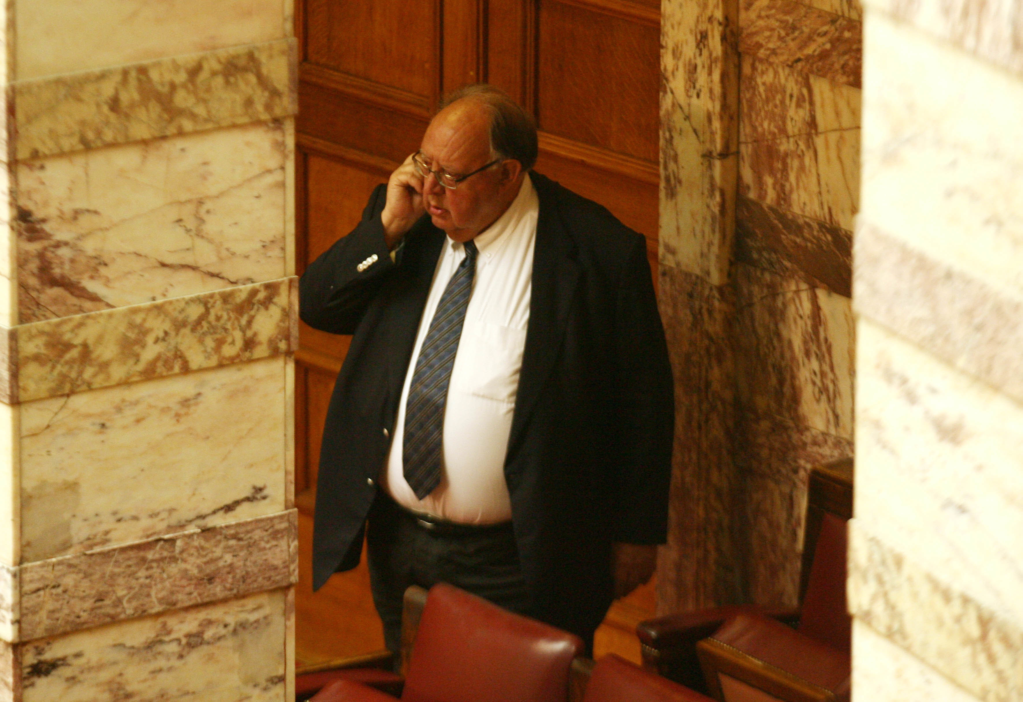 Πάγκαλος: ΠΑΣΟΚ-ΝΔ συζητούν συνεργασία μετά τις εκλογές