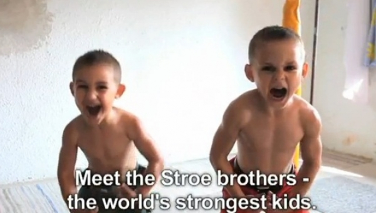 Τα δυνατότερα 6χρονα του κόσμου με μύες σαν του Σβαρτζενέγκερ-ΒΙΝΤΕΟ