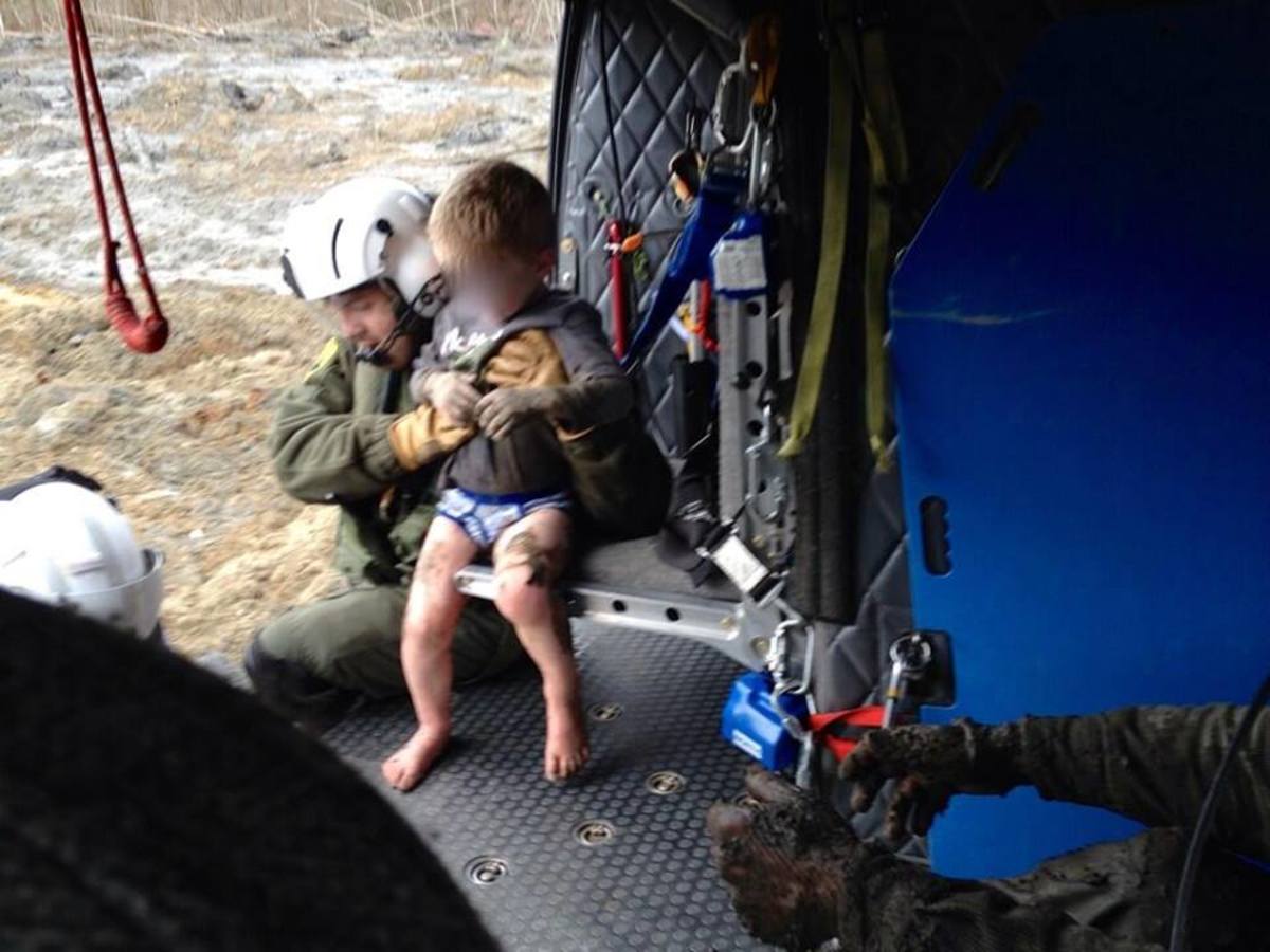 Συγκλονιστικό video: Η στιγμή της διάσωσης 4χρονου από τα συντρίμμια στην Ουάσινγκτον
