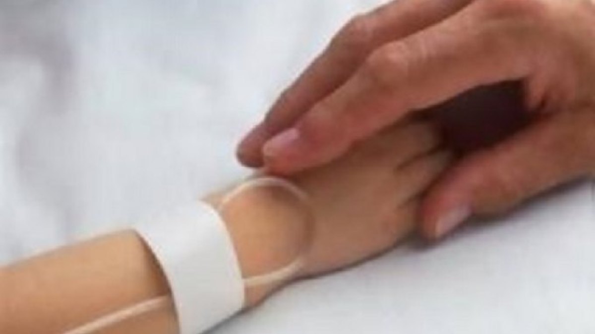 Επιτήδειοι κάνουν έρανο για 4χρονη που νοσηλεύεται στο ΠΑΓΝΗ – Διαψεύδει η οικογένεια της!