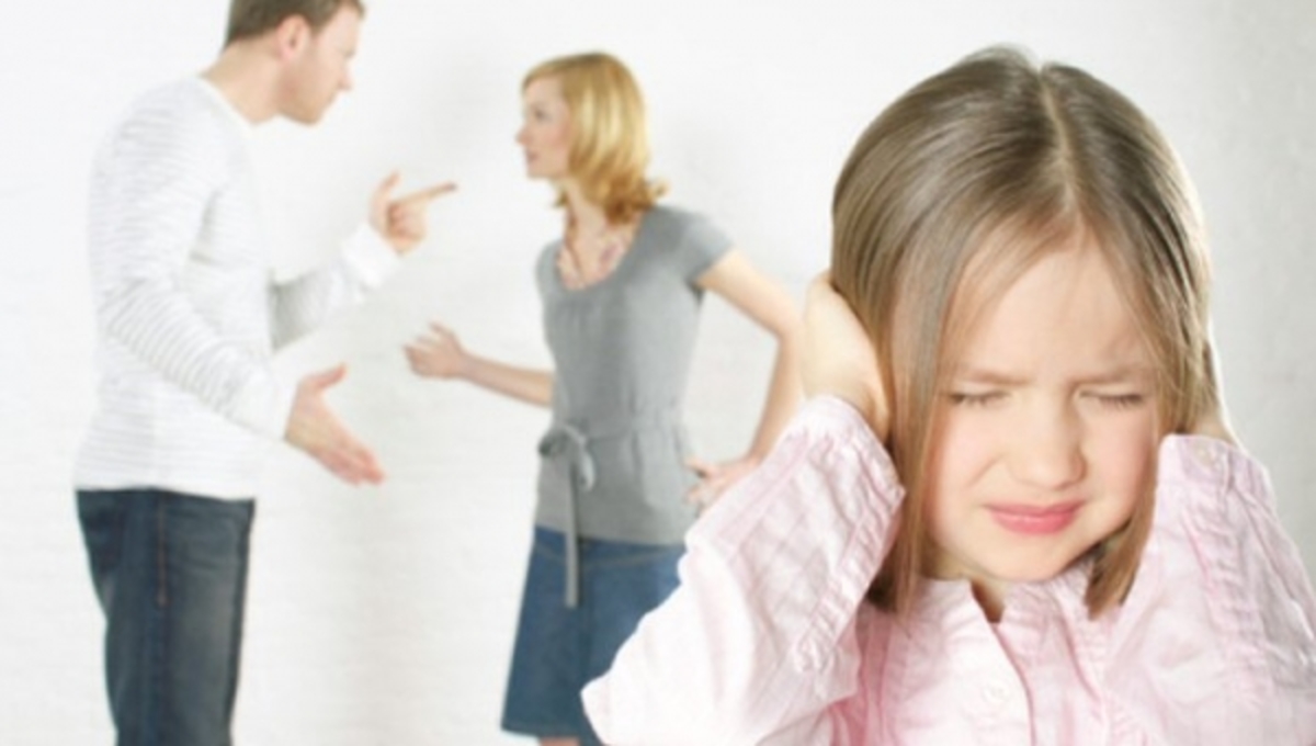 Πως βιώνουν τα παιδιά ένα διαζύγιο; – Παιδοψυχολόγος εξηγεί