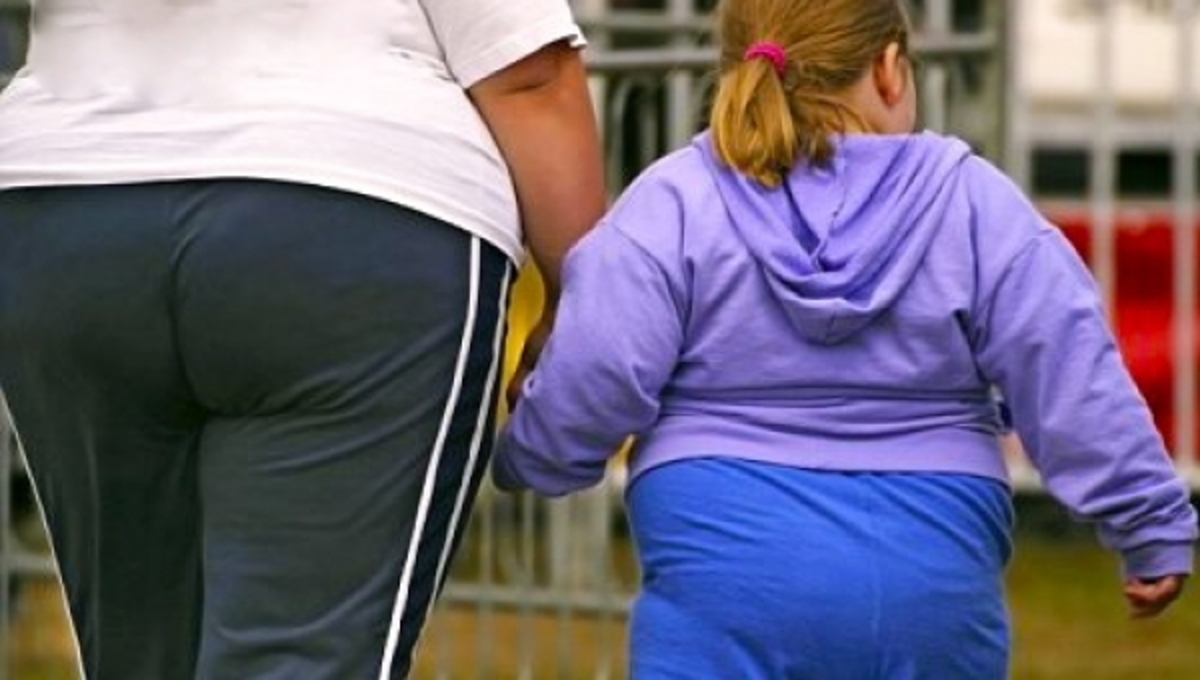 Η παχυσαρκία της μητέρας ”παιδεύει” τα παιδιά