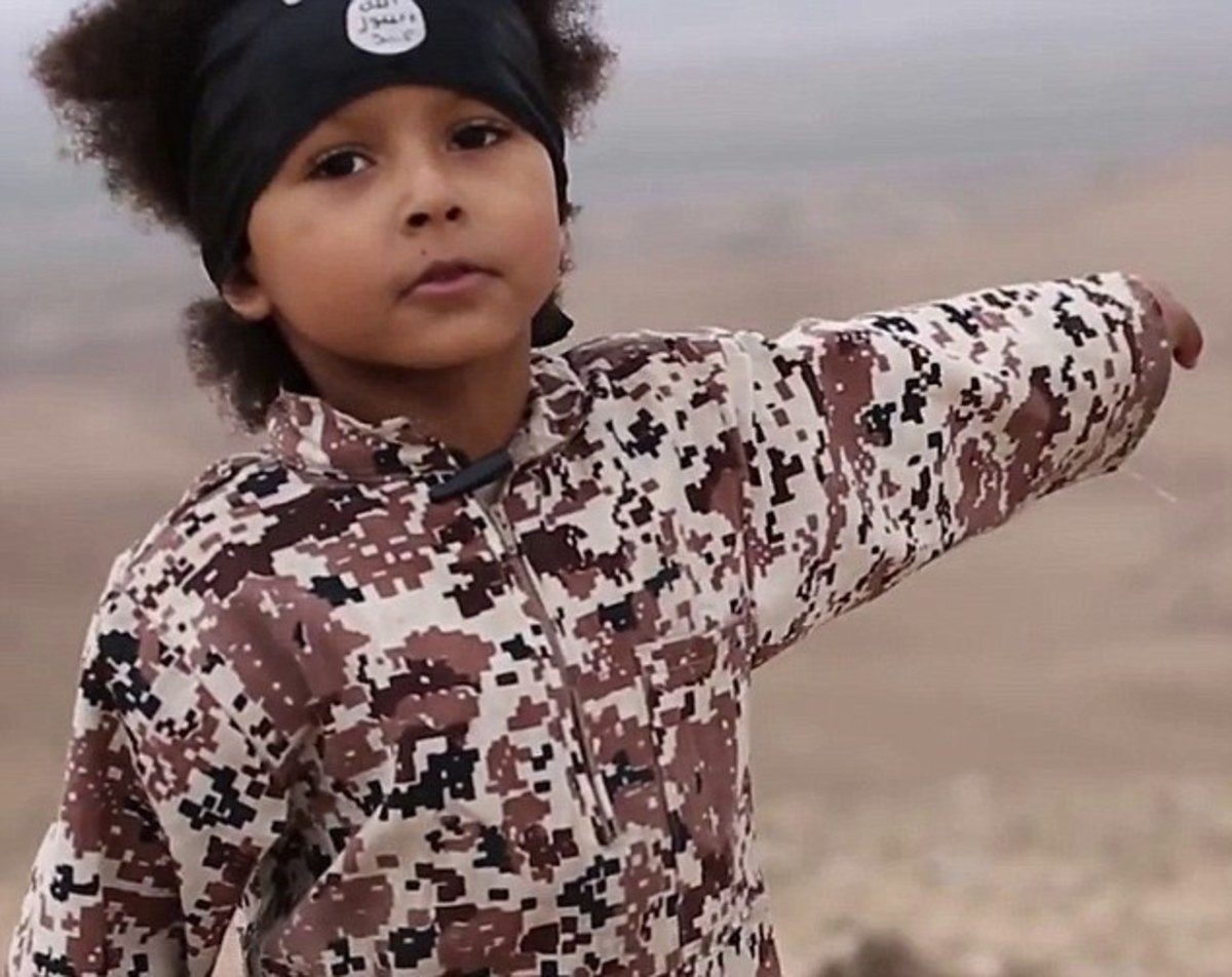 Φρίκη: Γιος Βρετανής που εντάχθηκε στο ISIS ο 6χρονος τζιχαντιστής