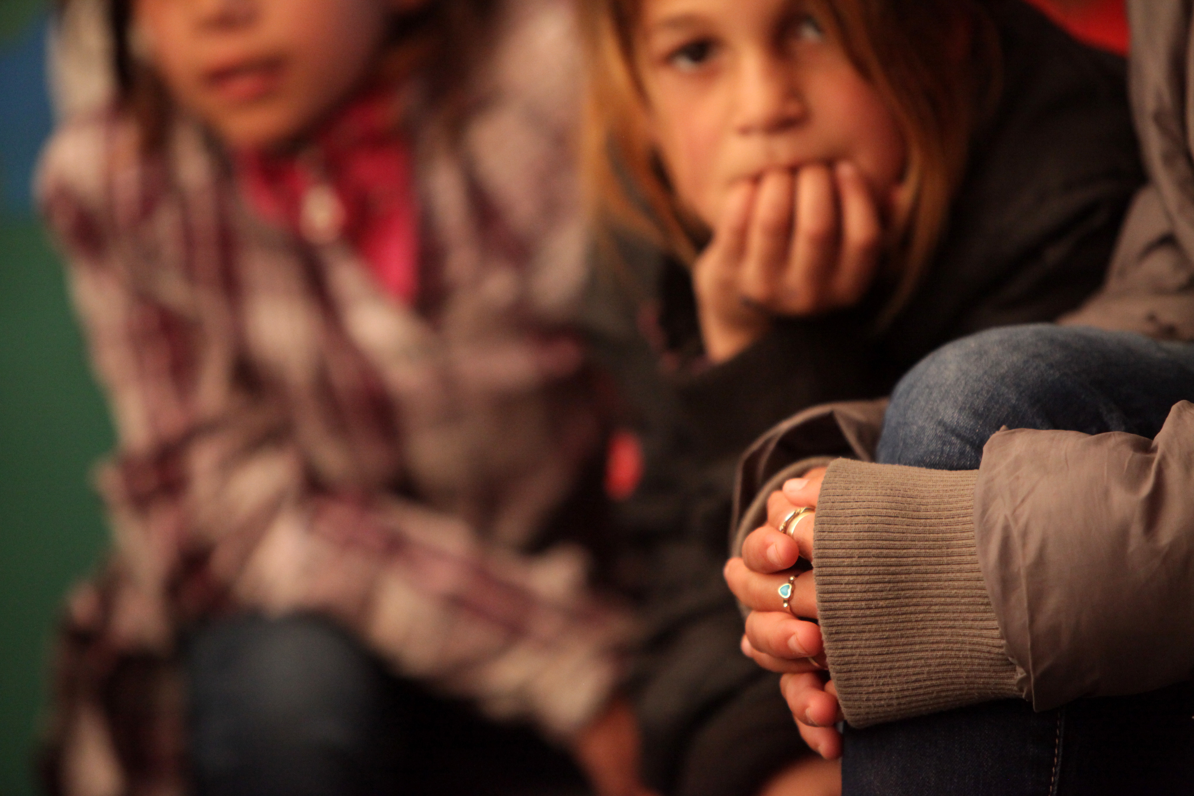 Ρούχα, φάρμακα και παιχνίδια δώρισαν αστυνομικοί στην “Κιβωτό” και τα “Παιδικά Χωριά SOS”