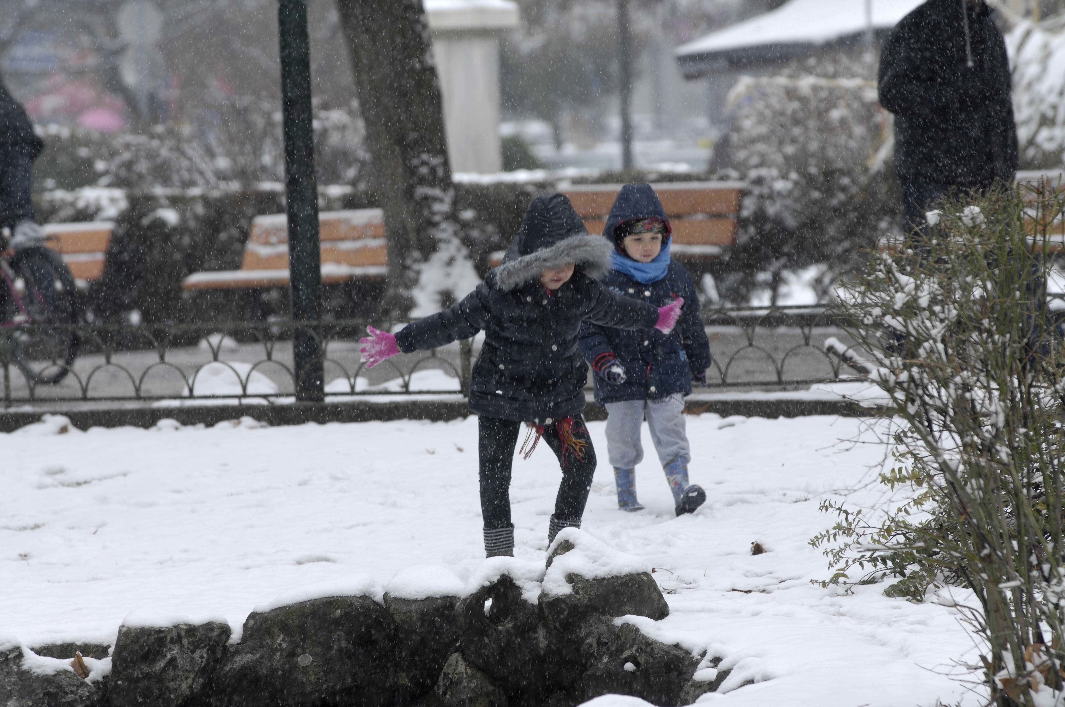 Πως να ντύνετε τα παιδάκια όταν κάνει κρύο