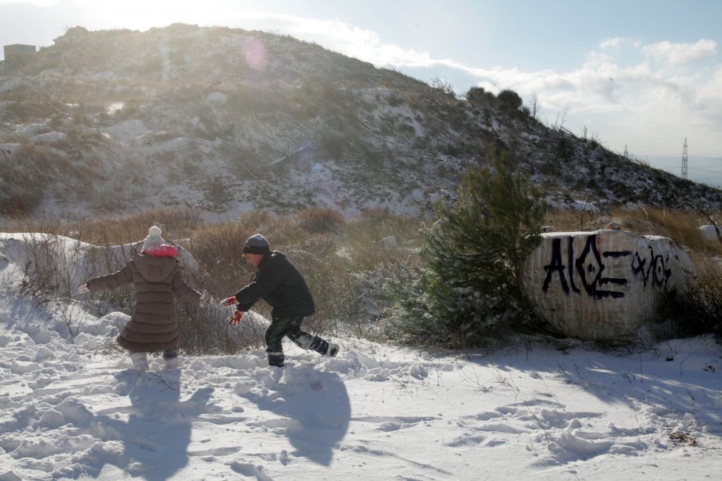 Ξενοδόχοι: Κλείστε τα σχολεία για μια εβδομάδα να πάνε οι οικογένειες για σκι!