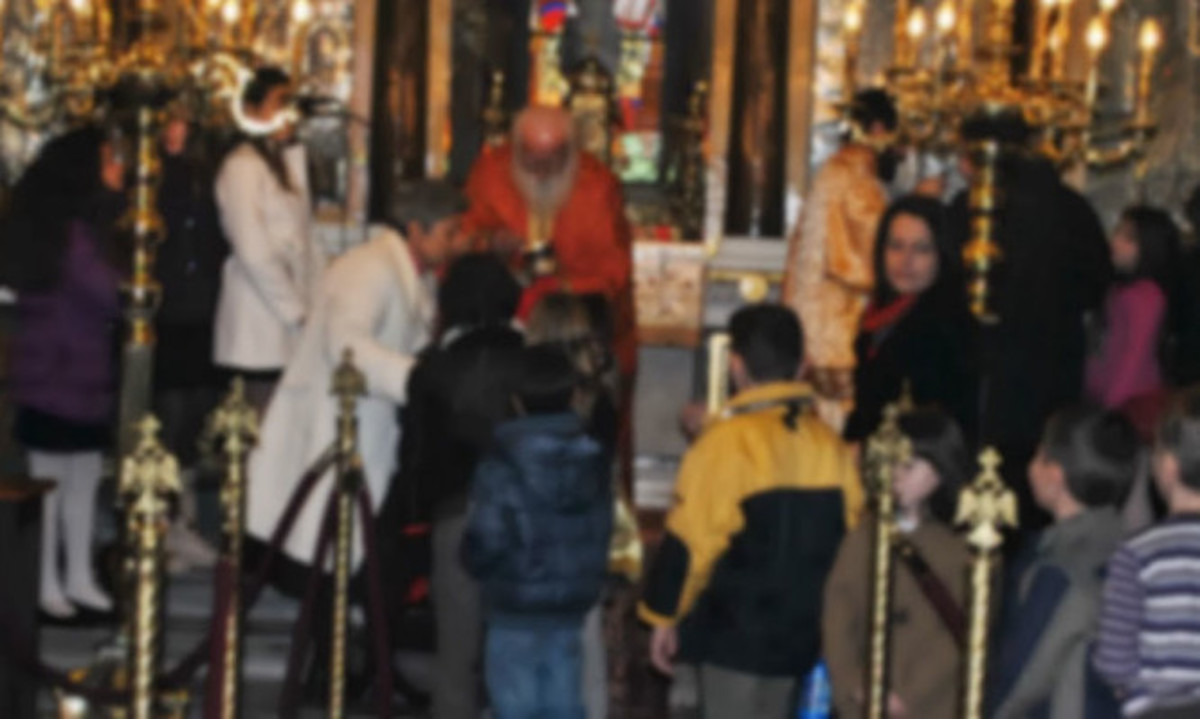 Νηστεύουν τα παιδιά έως 12 ετών πριν κοινωνήσουν;