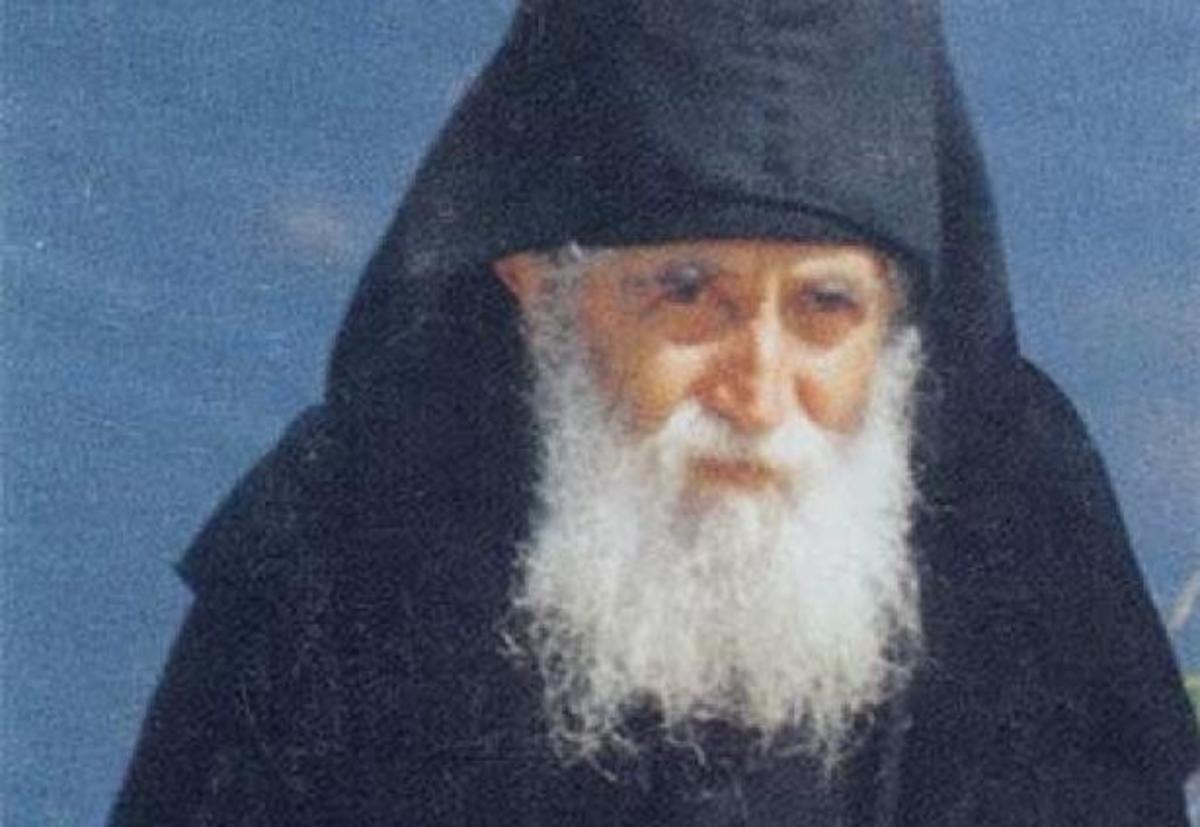 Θεσσαλονίκη: Εκατοντάδες προσκυνητές στον τάφο του Γέροντα Παΐσιου