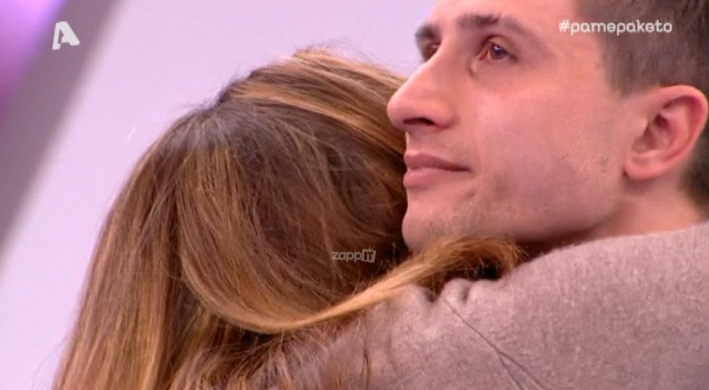 Το πιο συγκλονιστικό Πάμε Πακέτο της δεκαετίας: Η Χατζηβασιλείου «παρέδωσε» τον γιο στη μητέρα του μετά από 28 χρόνια!