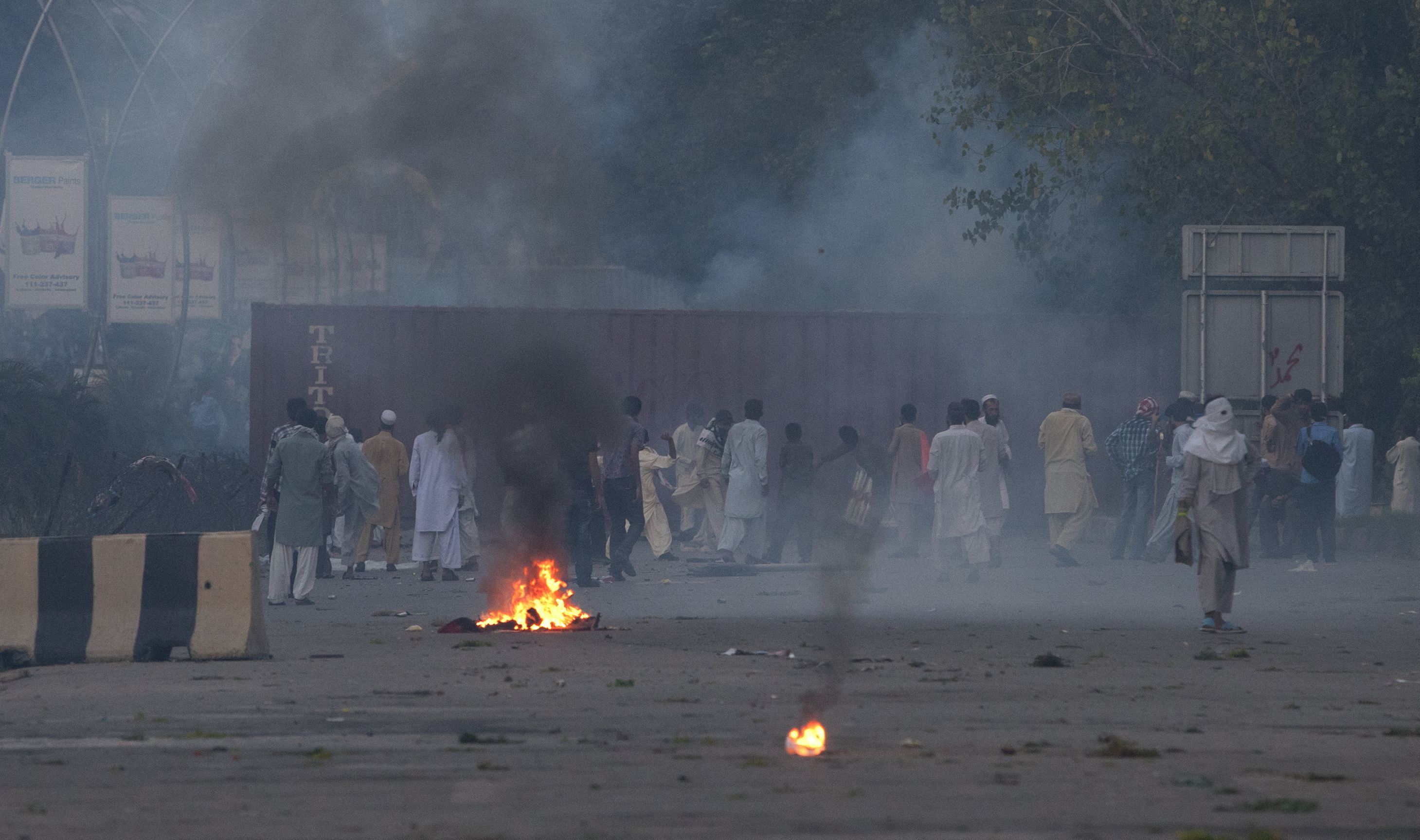 Ένας νεκρός στο Πακιστάν – Μουσουλμάνοι καίνε κινηματογράφους – Διαδηλώσεις σε πολλές αραβικές χώρες