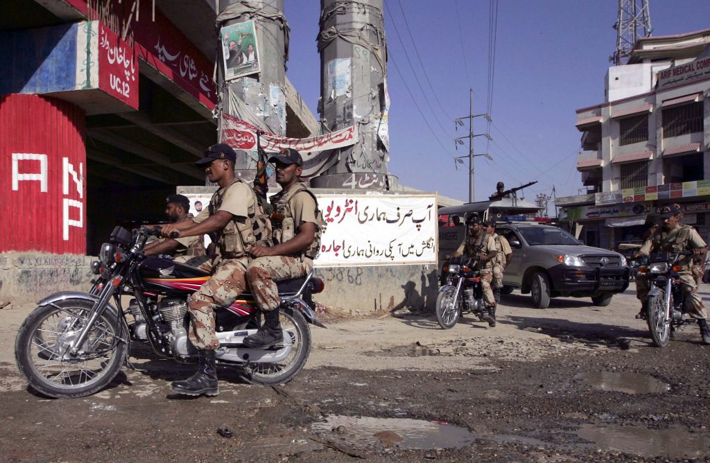 Μοτοσικλετιστές έσπειραν το θάνατο στο Πακιστάν