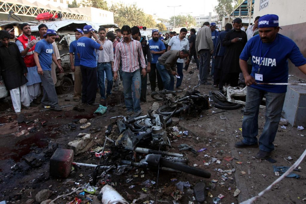Τουλάχιστον 13 νεκροί από βομβιστική επίθεση στο Πακιστάν