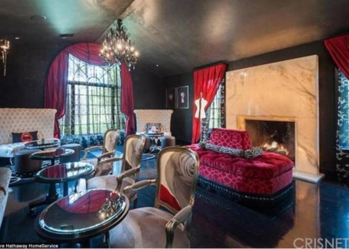 Αngelina Jolie: Νοίκιασε χλιδάτο παλάτι αξίας 7 εκατομμυρίων ευρώ! Φωτογραφίες