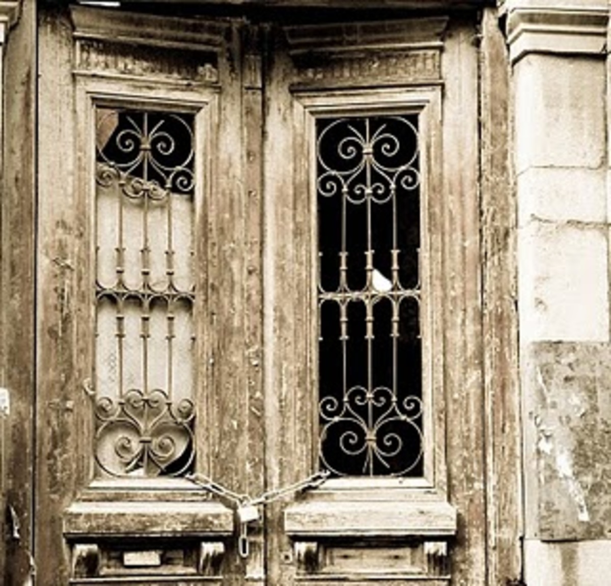 1.700 επικίνδυνα κτίρια χωματερές στην Αθήνα