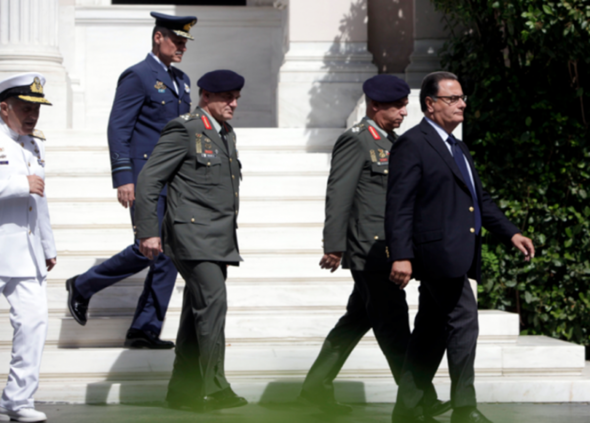 Ένας χρόνος με τον “κόκκινο Πάνο” στο ΥΠΕΘΑ – Οι επιλογές τα λάθη και οι 3 “χαμένοι” Αρχηγοί
