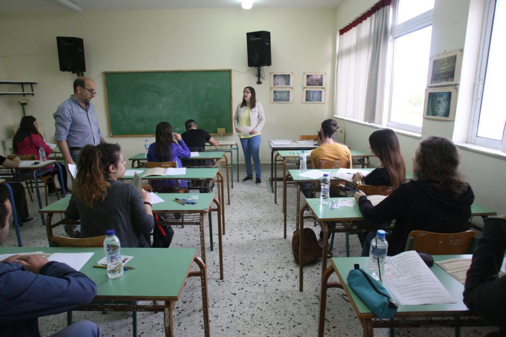 Πανελλήνιες 2016: Οι απαντήσεις σε Αρχαία Ελληνικά και Μαθηματικά – Ποιά ήταν τα θέματα – παγίδες