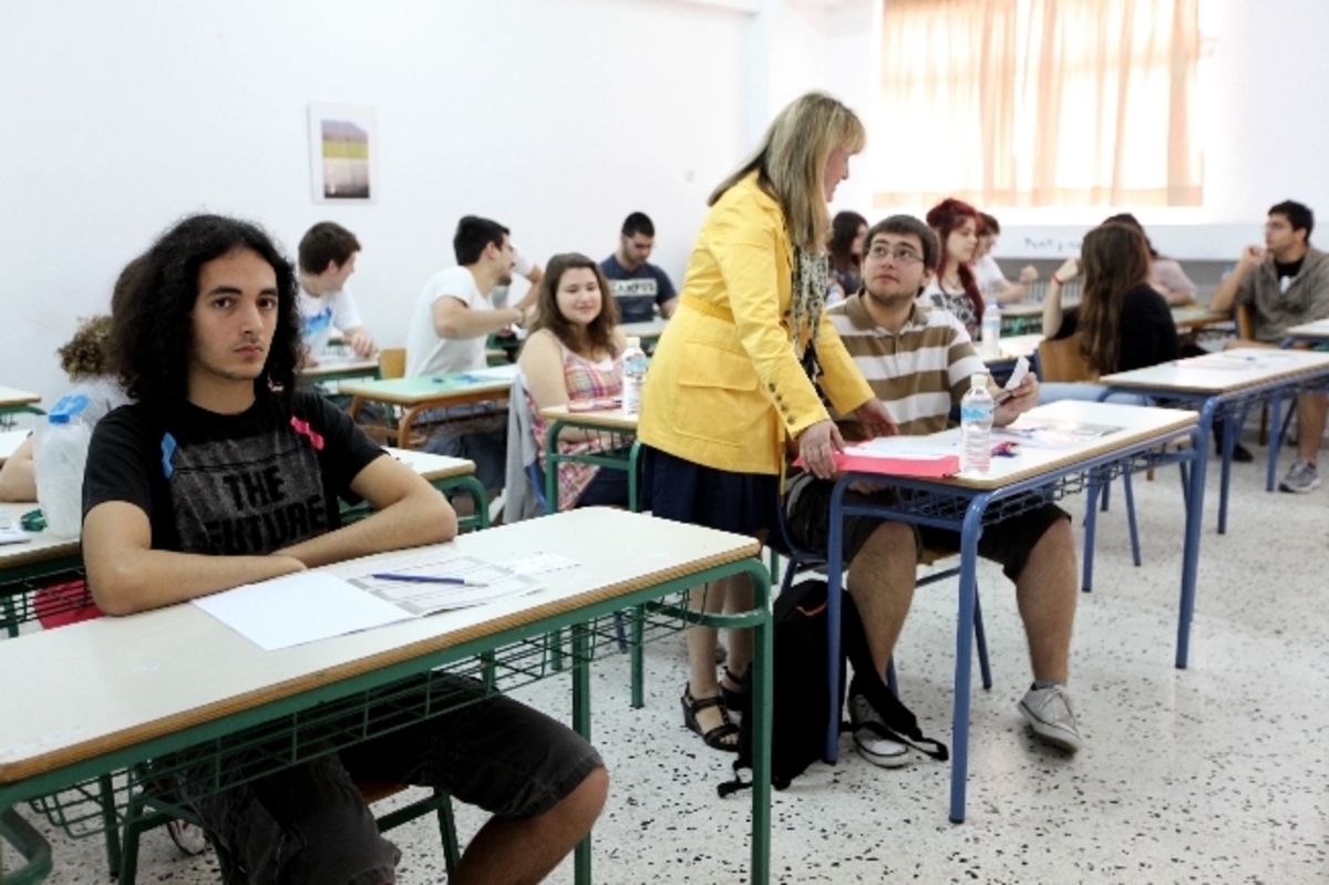 Πανελλήνιες 2015: Ανοίγει αύριο η αυλαία των Πανελλήνιων Εξετάσεων