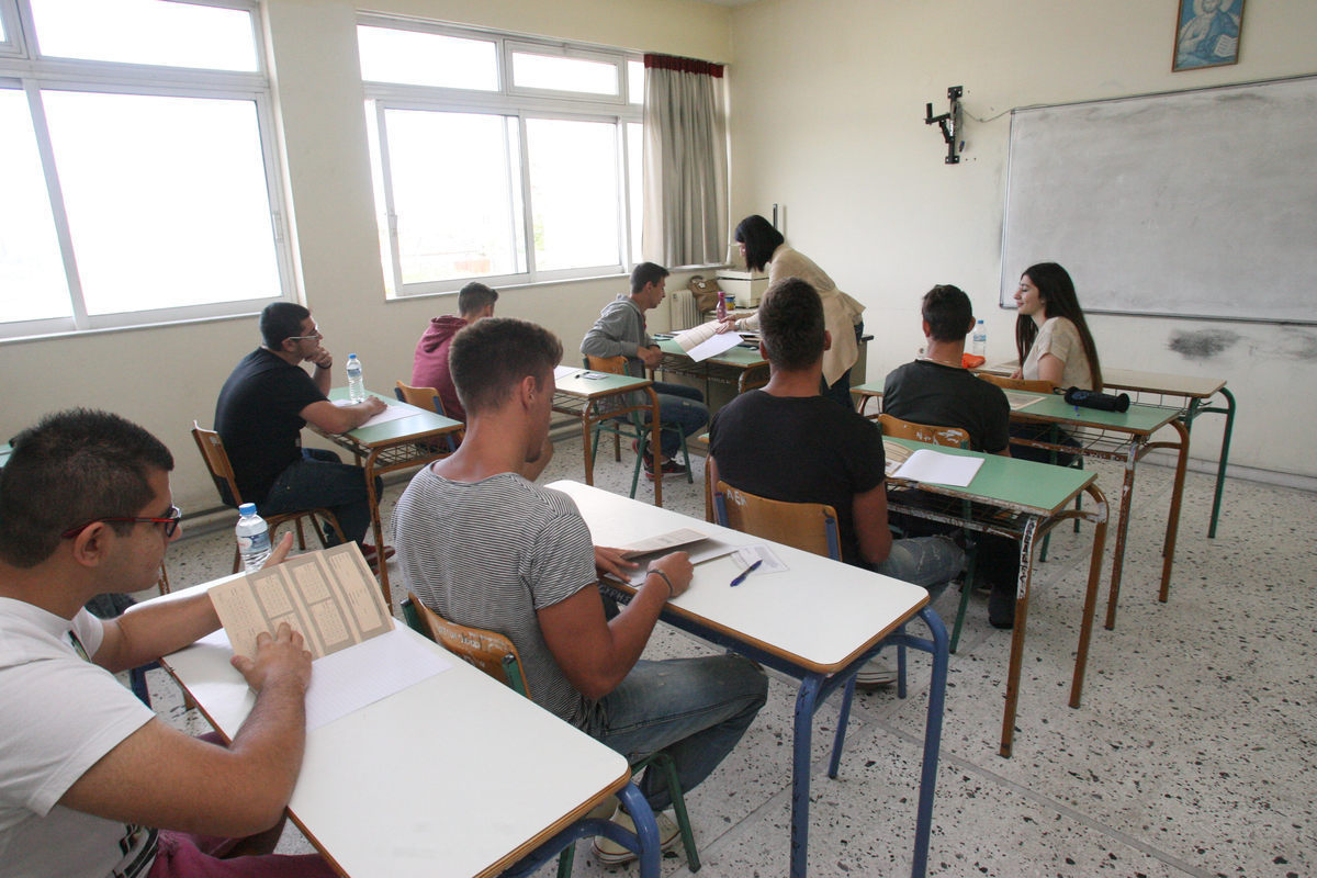Πανελλαδικές εξετάσεις 2016 – Τμήμα Παιδείας ΣΥΡΙΖΑ: Στόχος να μην πληρώνουν οι γονείς για την μόρφωση των παιδιών τους