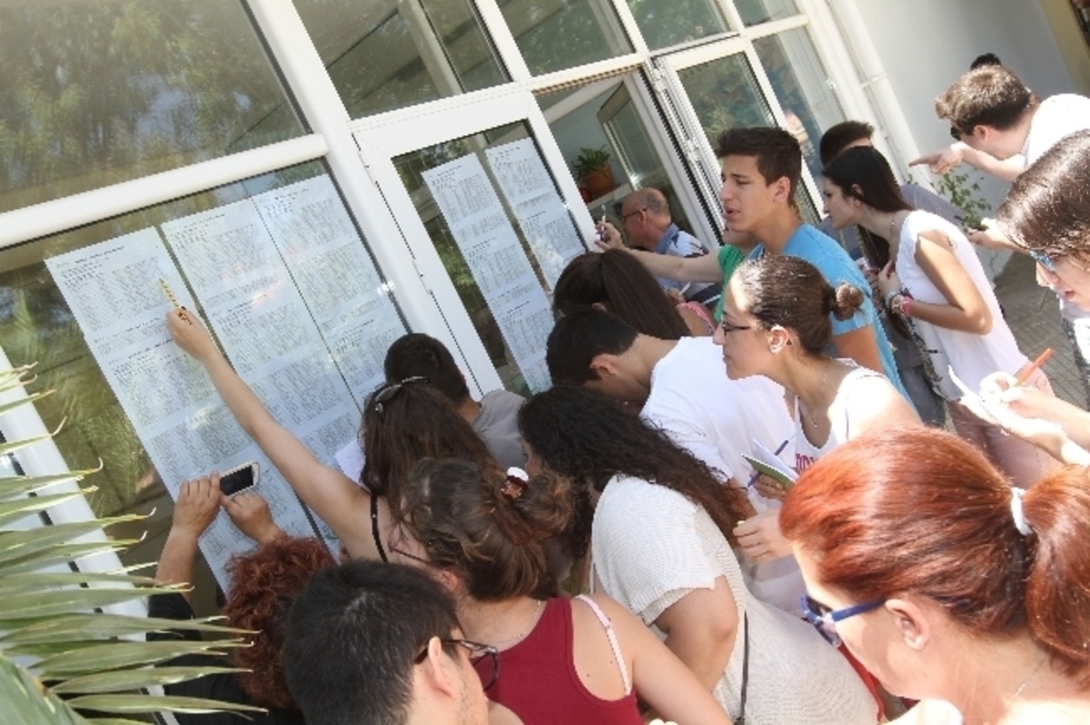 Πανελλήνιες 2015: Όσα πρέπει να γνωρίζουν οι υποψήφιοι
