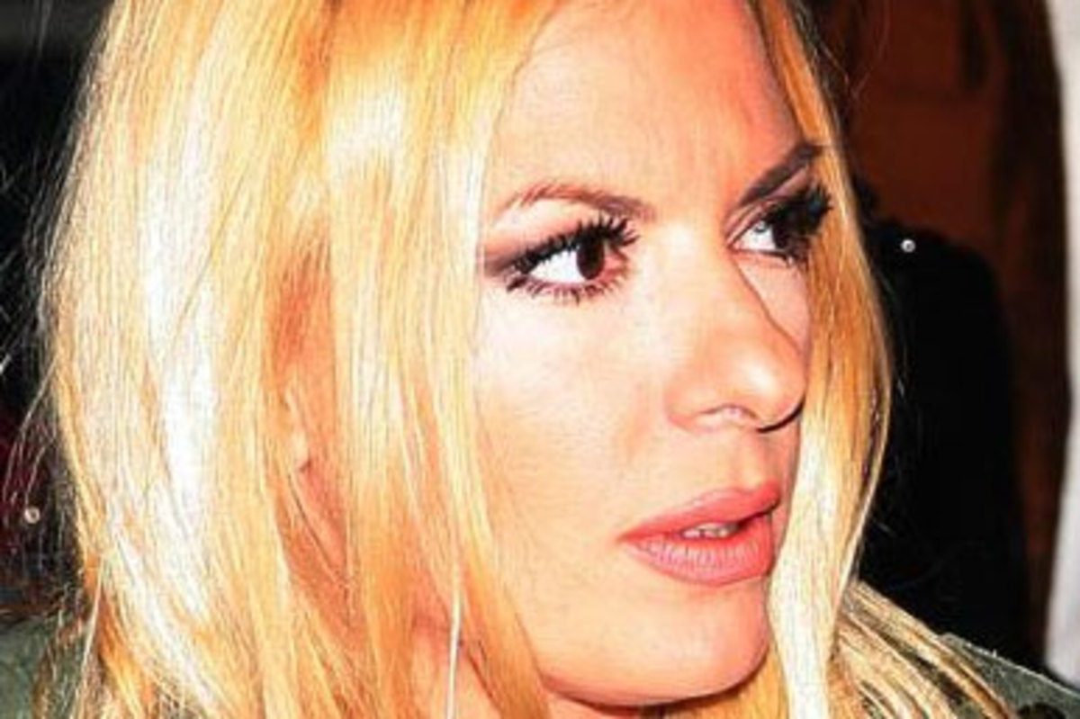 Η Αννίτα Πάνια παραμένει στο ALTER