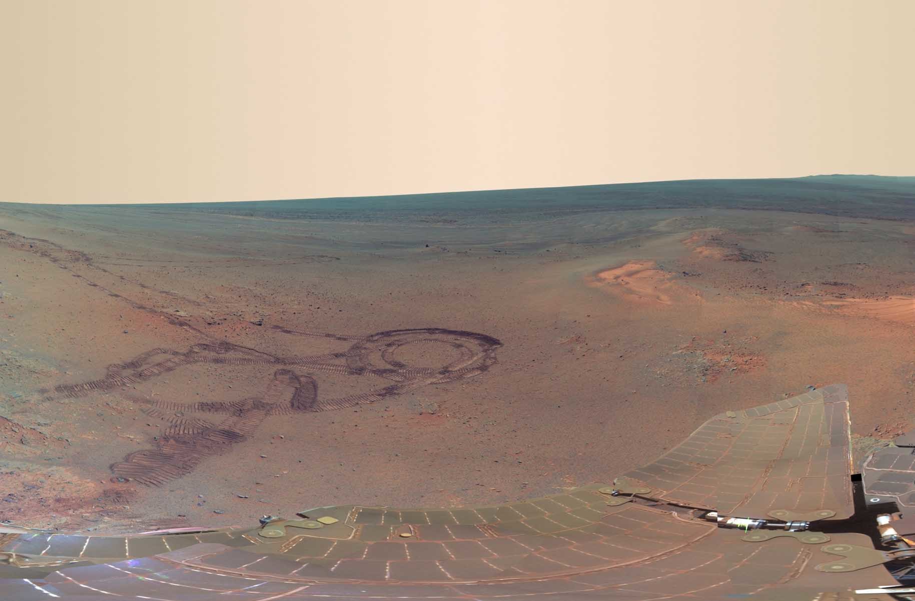 Μπορείτε να δείτε τα σημάδια από τα ειδικά λάστιχα του Opportunity πάνω στο κόκκινο έδαφος του κόκκινου πλανήτη - ΦΩΤΟ REUTERS