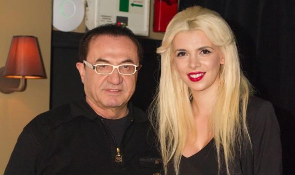 Τα νυχτοπερπατήματα του Λευτέρη Πανταζή και της ξανθιάς συνοδού του!