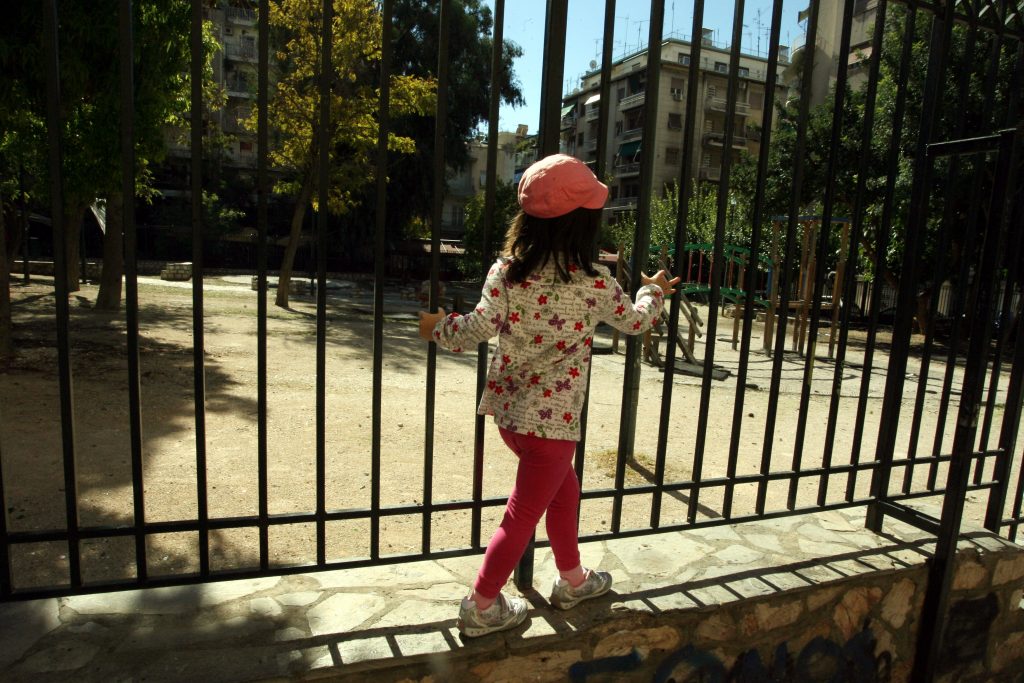 Καμίνης: Χρυσαυγίτες εμπόδισαν τις εργασίες στην παιδική χαρά του Αγ. Παντελεήμονα