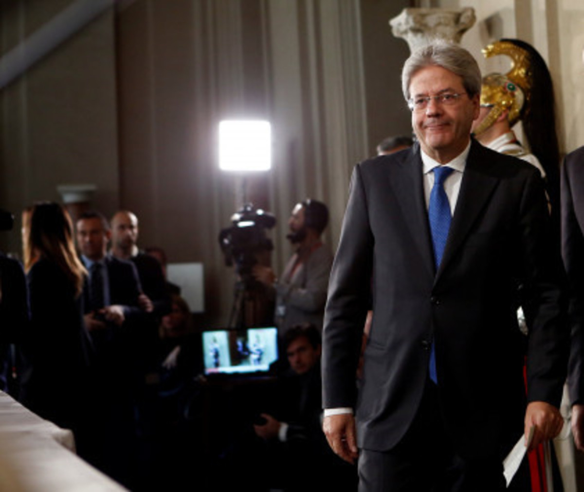 Τζεντιλόνι: Πρέπει να πάρουμε μέτρα που θα φέρουν την ανάπτυξη