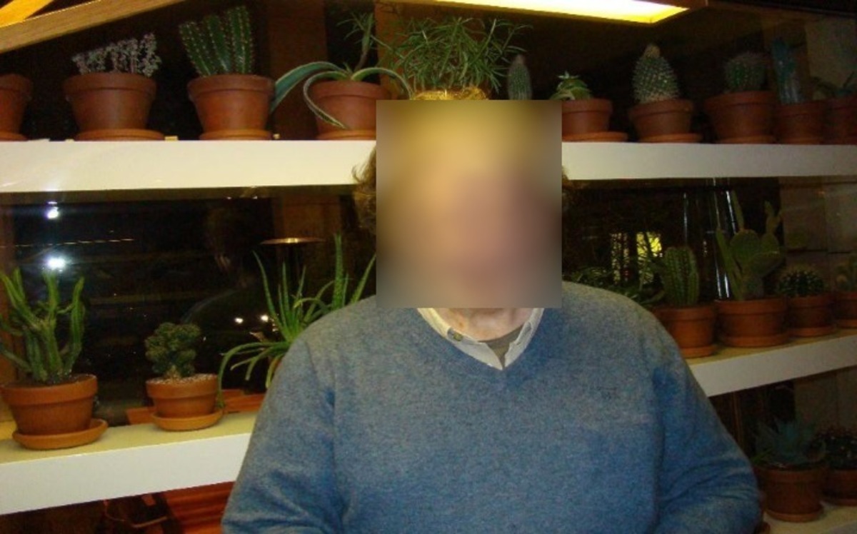 «Όλο αυτό με τους άντρες ντυμένους γυναίκες με βυ… και κώλ…, με τη χυδαιότητα και τα…»