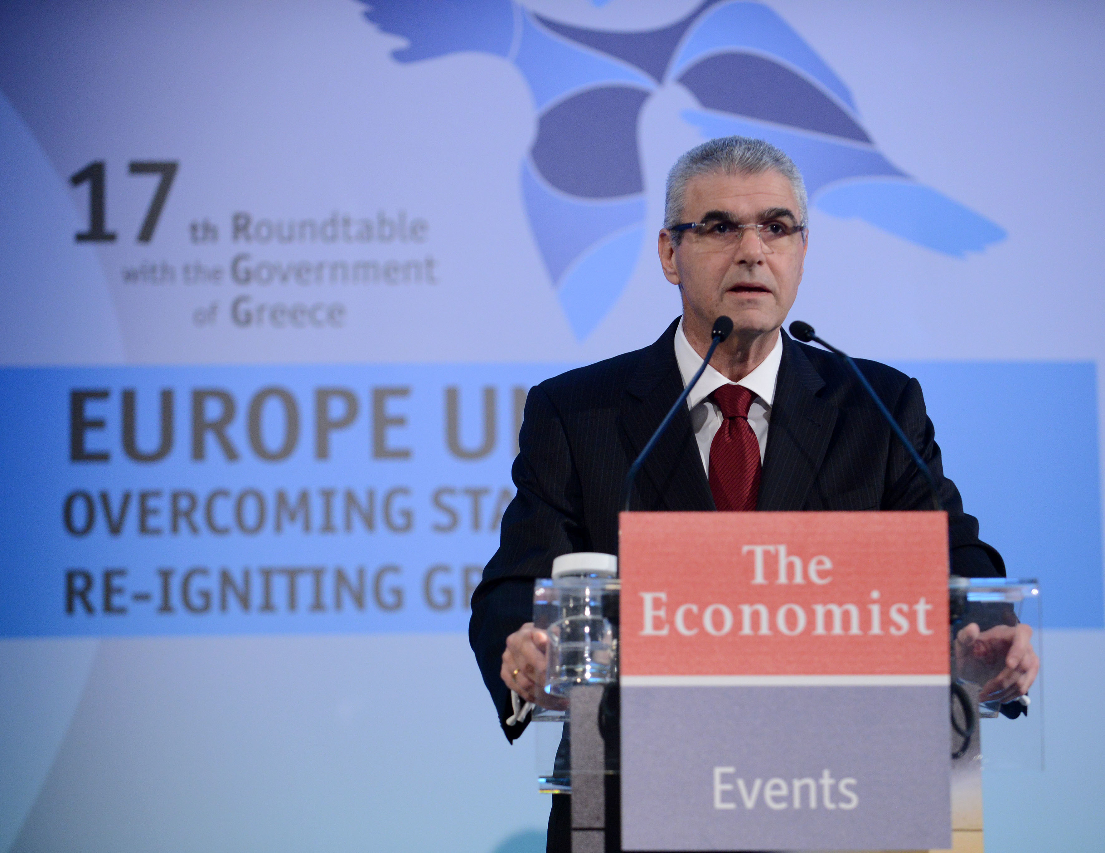 Το ΥΠΕΚΑ προανήγγειλε χαμηλές αυξήσεις στα τιμολόγια της ΔΕΗ από 1/5