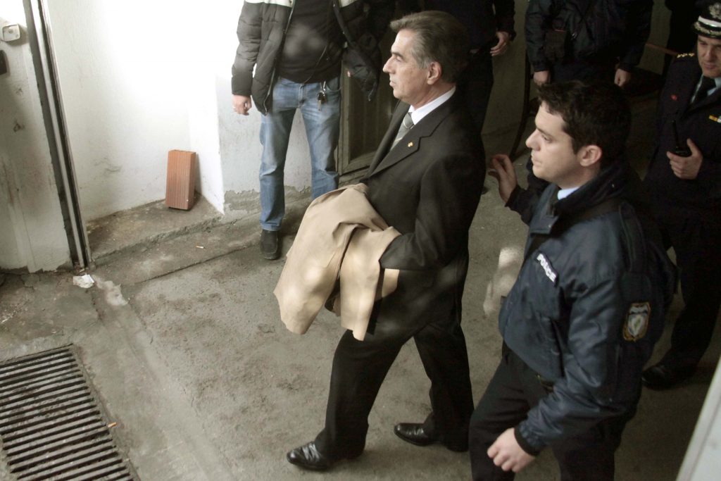 Huffington Post για τις καταδίκες ελλήνων πολιτών: “Επιχείρηση καθαρά χέρια”