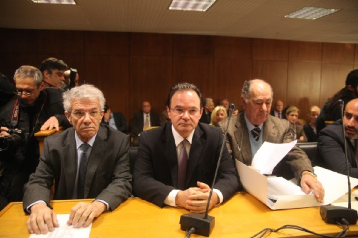 Παπακωνσταντίνου στο ειδικό δικαστήριο