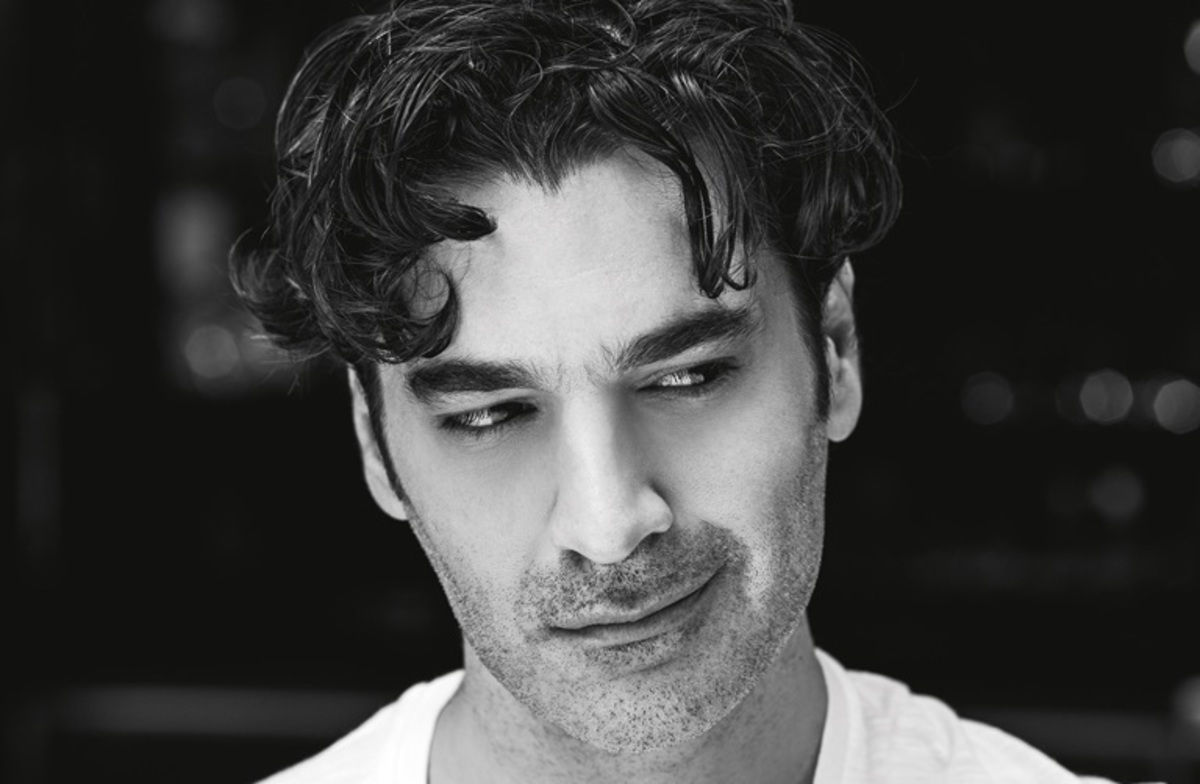 Ο Χριστόφορος Παπακαλιάτης ποζάρει παρέα με τα τρία αδέλφια του!