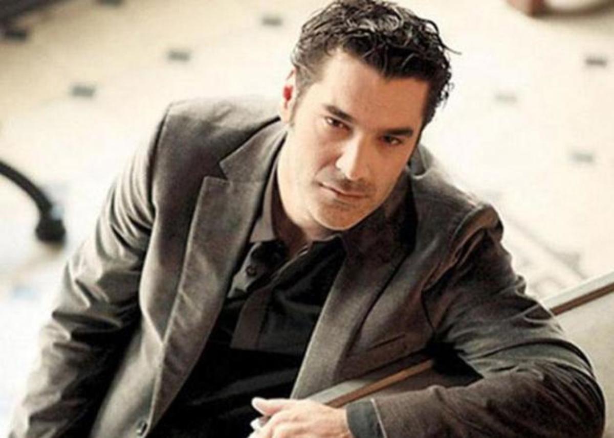 Για πρώτη φορά ο Παπακαλιάτης μας δείχνει τα 3 αδέλφια του!