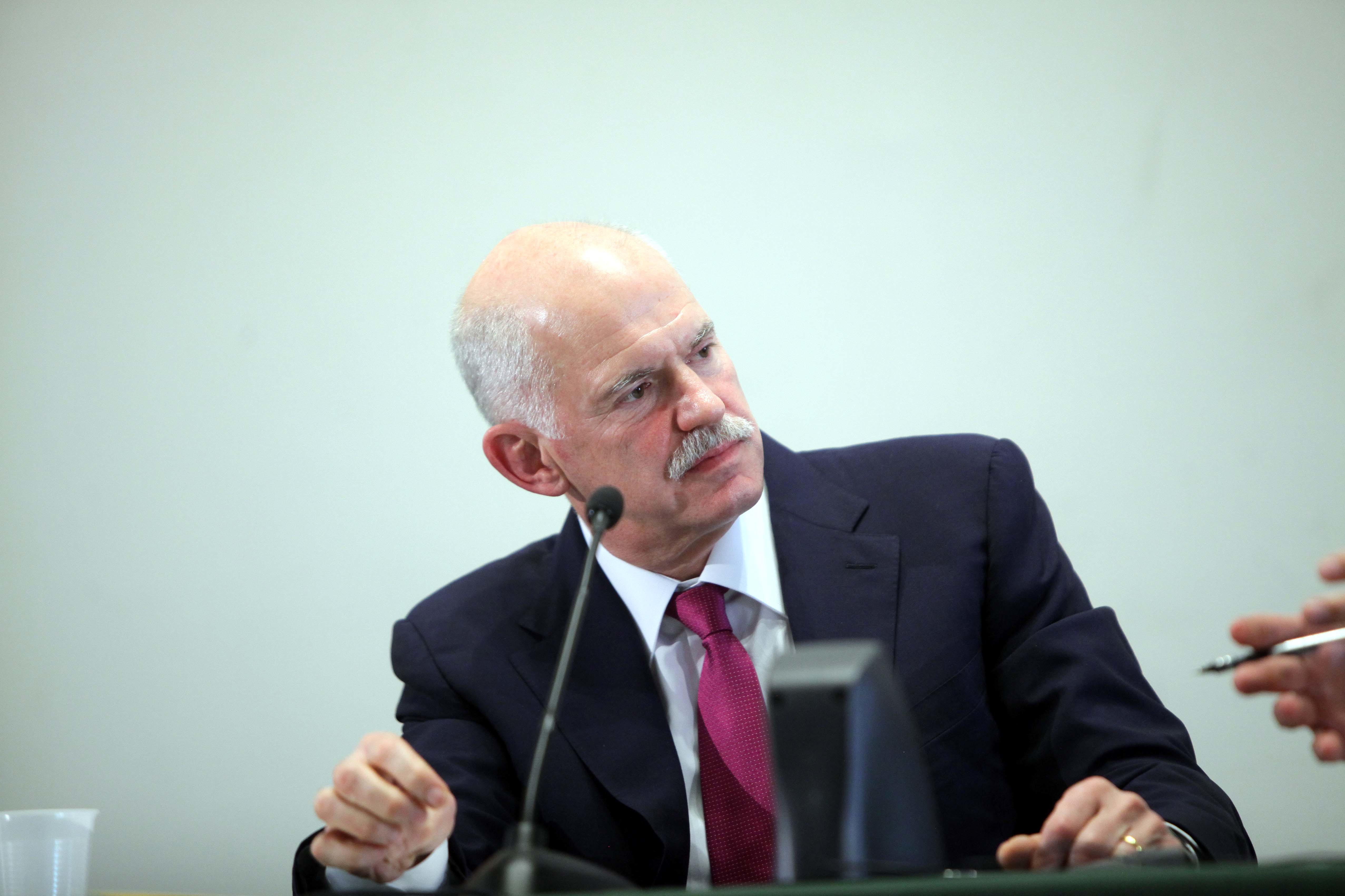 Παπανδρέου: Εξοργίστηκε με δημοσίευμα κι “έσταξε δηλητήριο”