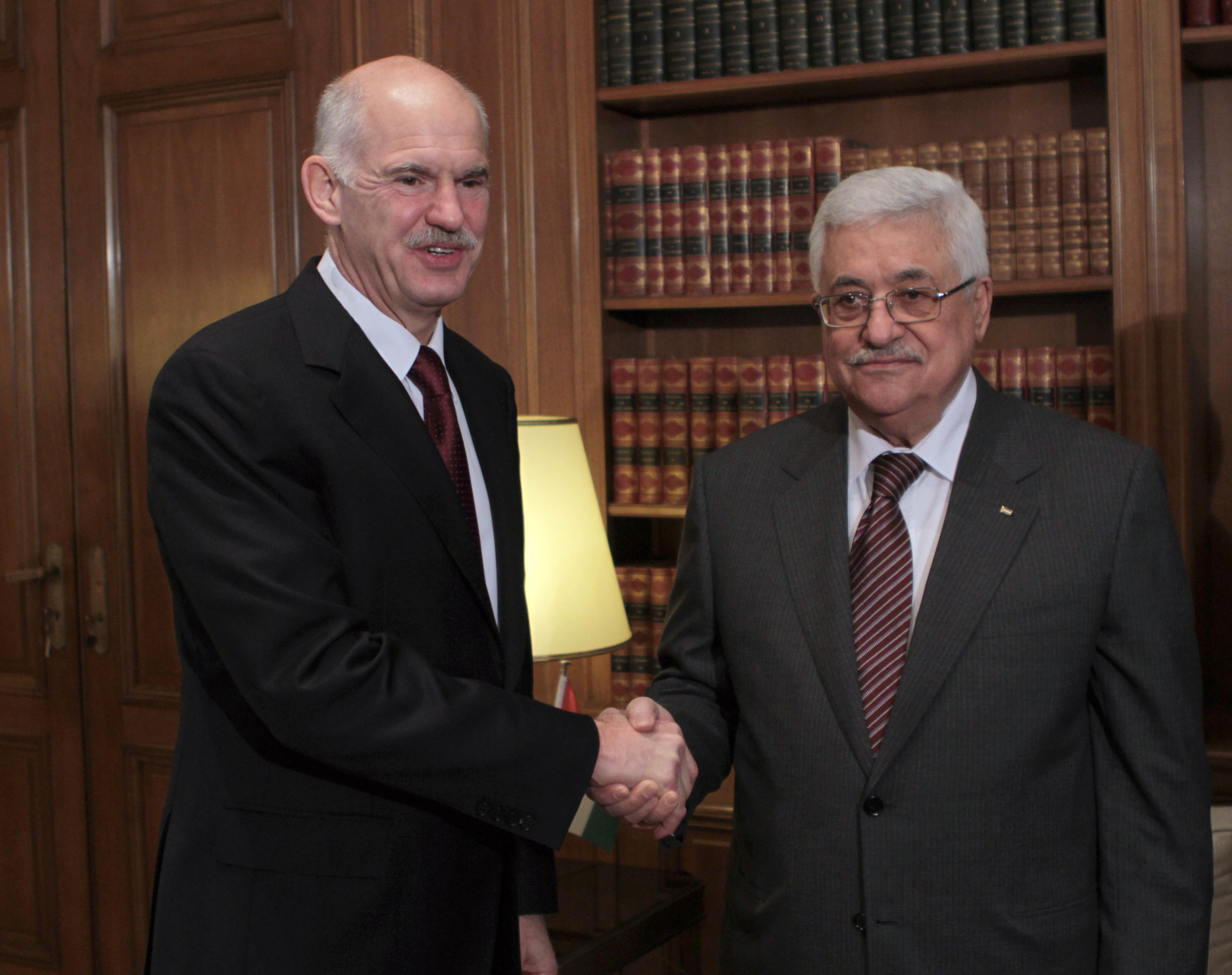 Τηλεφωνική επικοινωνία Παπανδρέου- Αμπάς