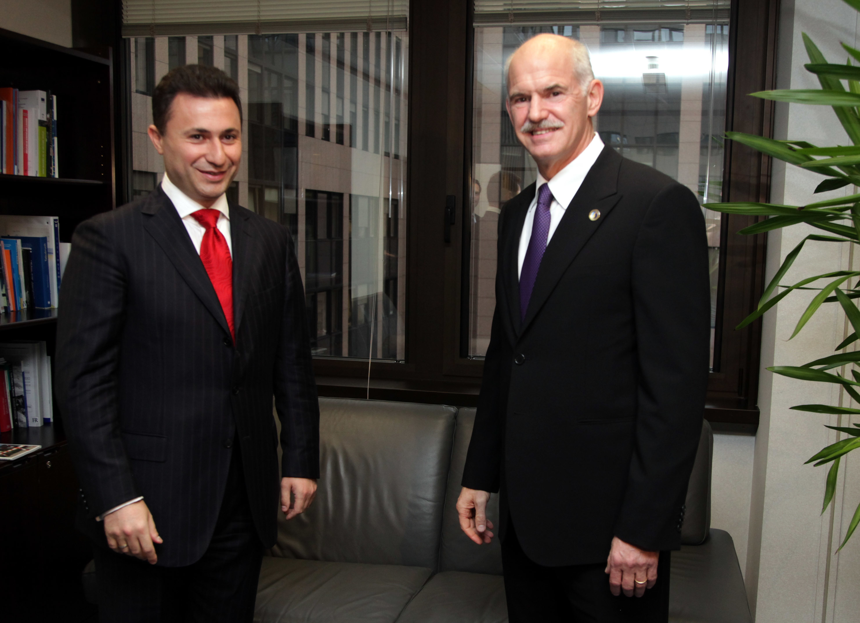 Γκρούεφσκι: «Με τον Παπανδρέου διευκολύνουμε τον Νίμιτς»